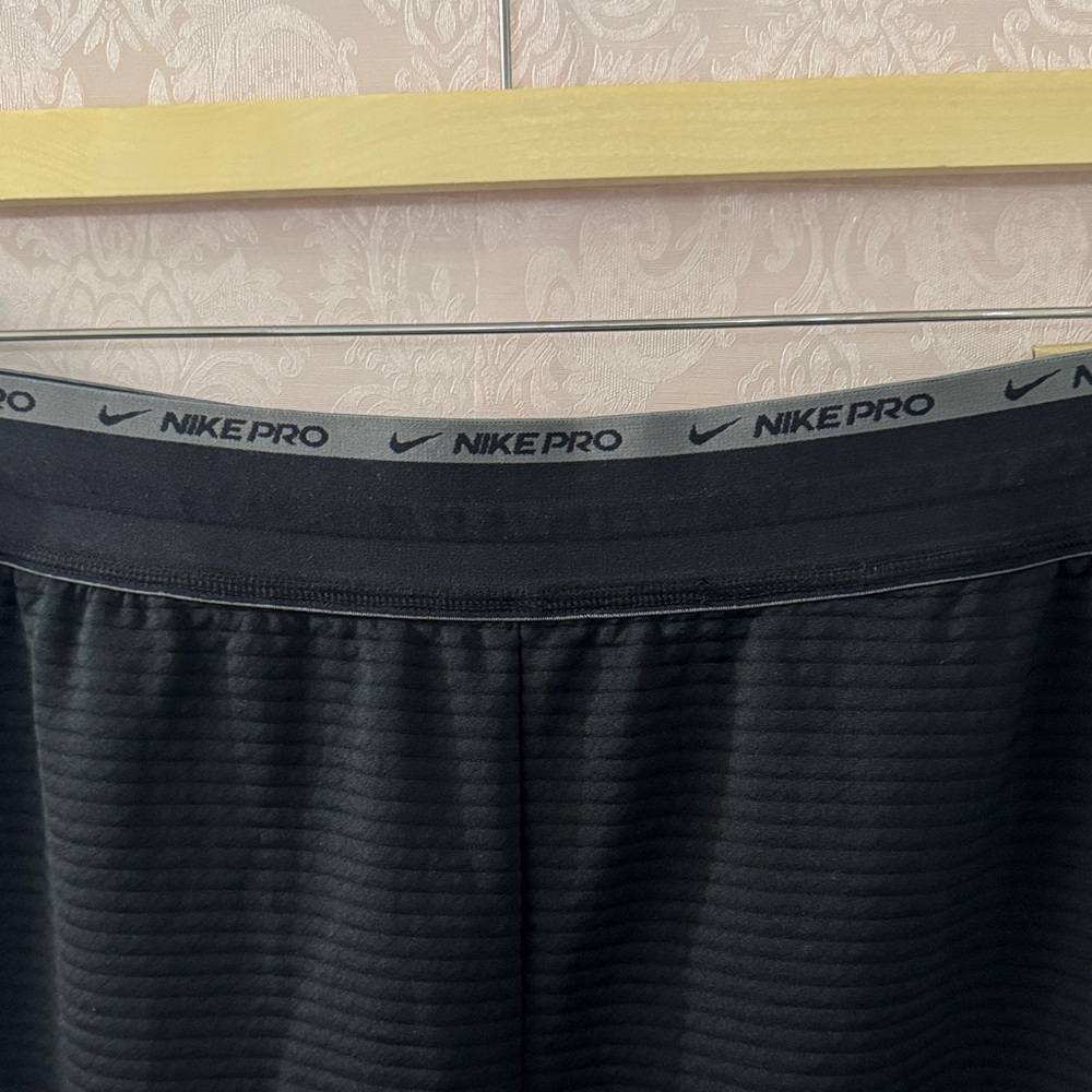 Nike Black Athletic Pants - Picture 3 of 11